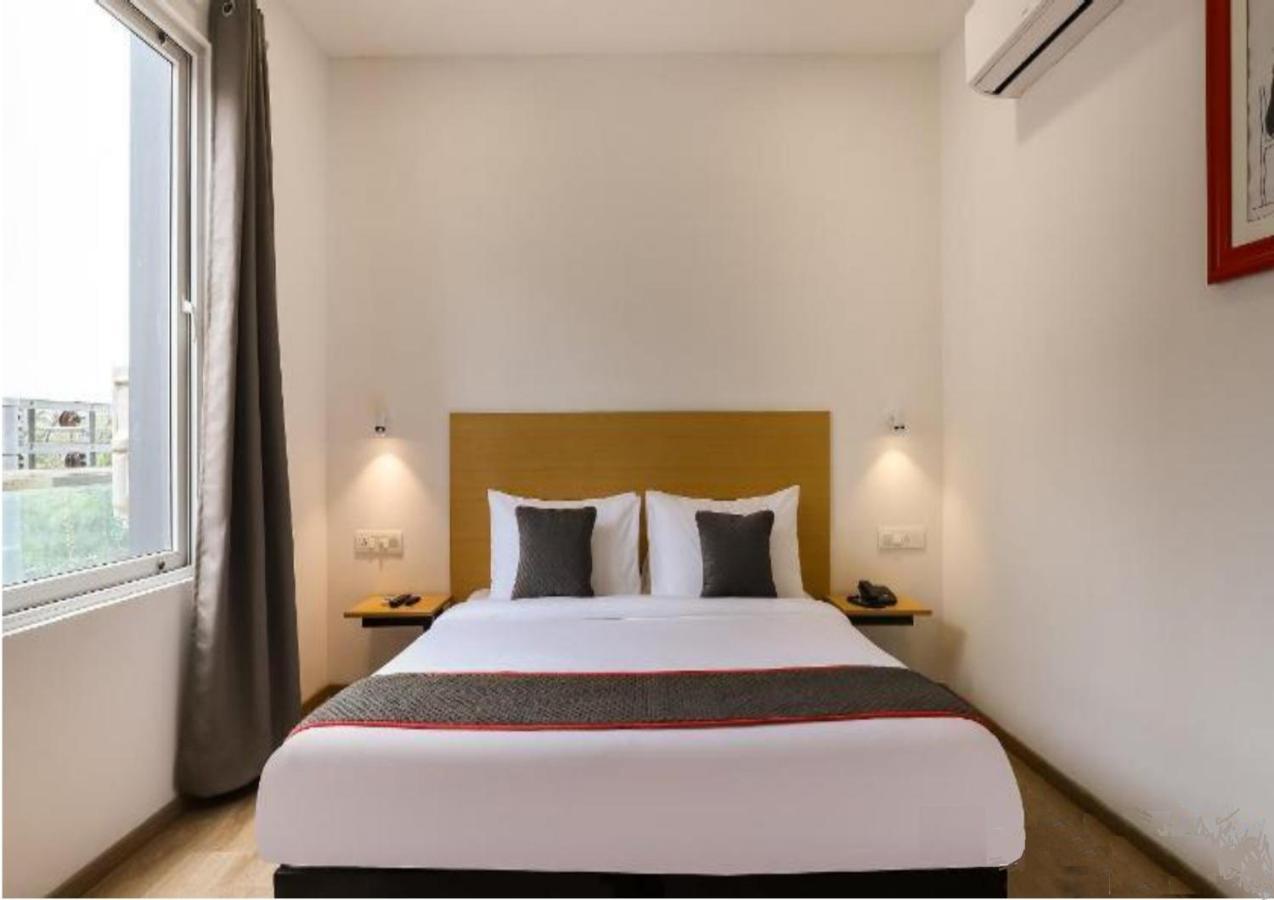 Hotel Kingston House Лакхнау Екстер'єр фото
