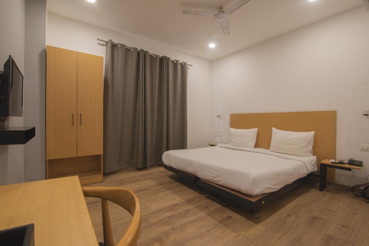 Hotel Kingston House Лакхнау Екстер'єр фото