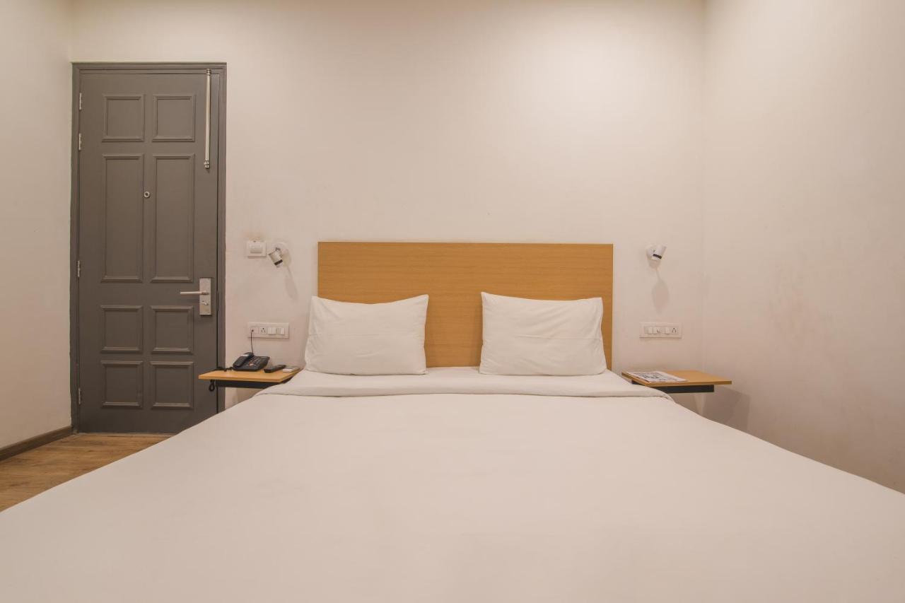 Hotel Kingston House Лакхнау Екстер'єр фото